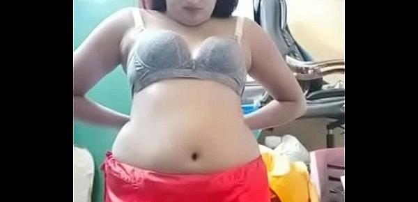  Swathi naidu exchanging saree by showing boobs,body parts and getting ready for shoot part-4